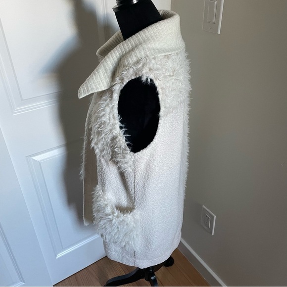 Anthropologie Saturday Sunday Ivory Shag/Fleece Sherpa Open Front Vest NWT Sz S - Picture 2 of 12